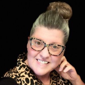 Meet your Posher, Pamela